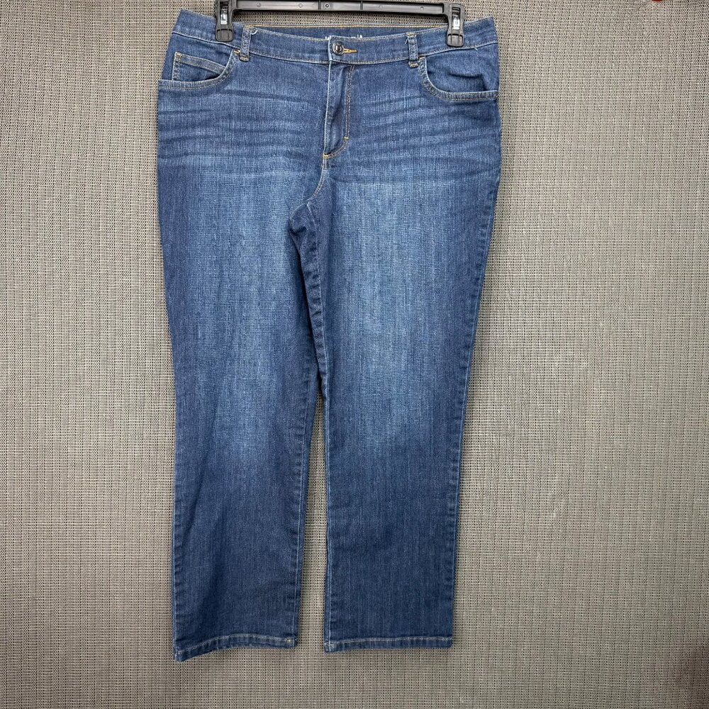 Lee Relaxed Fit Womens Size 12P Blue Straight Leg Denim Jeans Casual Wear